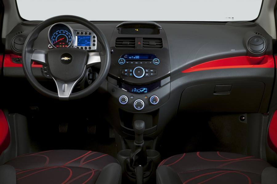  Chevrolet Spark 2013 года  (фото 65 из 204)